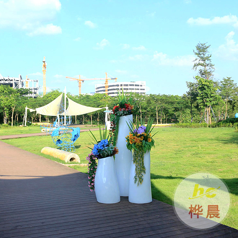 深圳玻璃鋼雕塑制作的大致的工藝流程包含哪些呢？